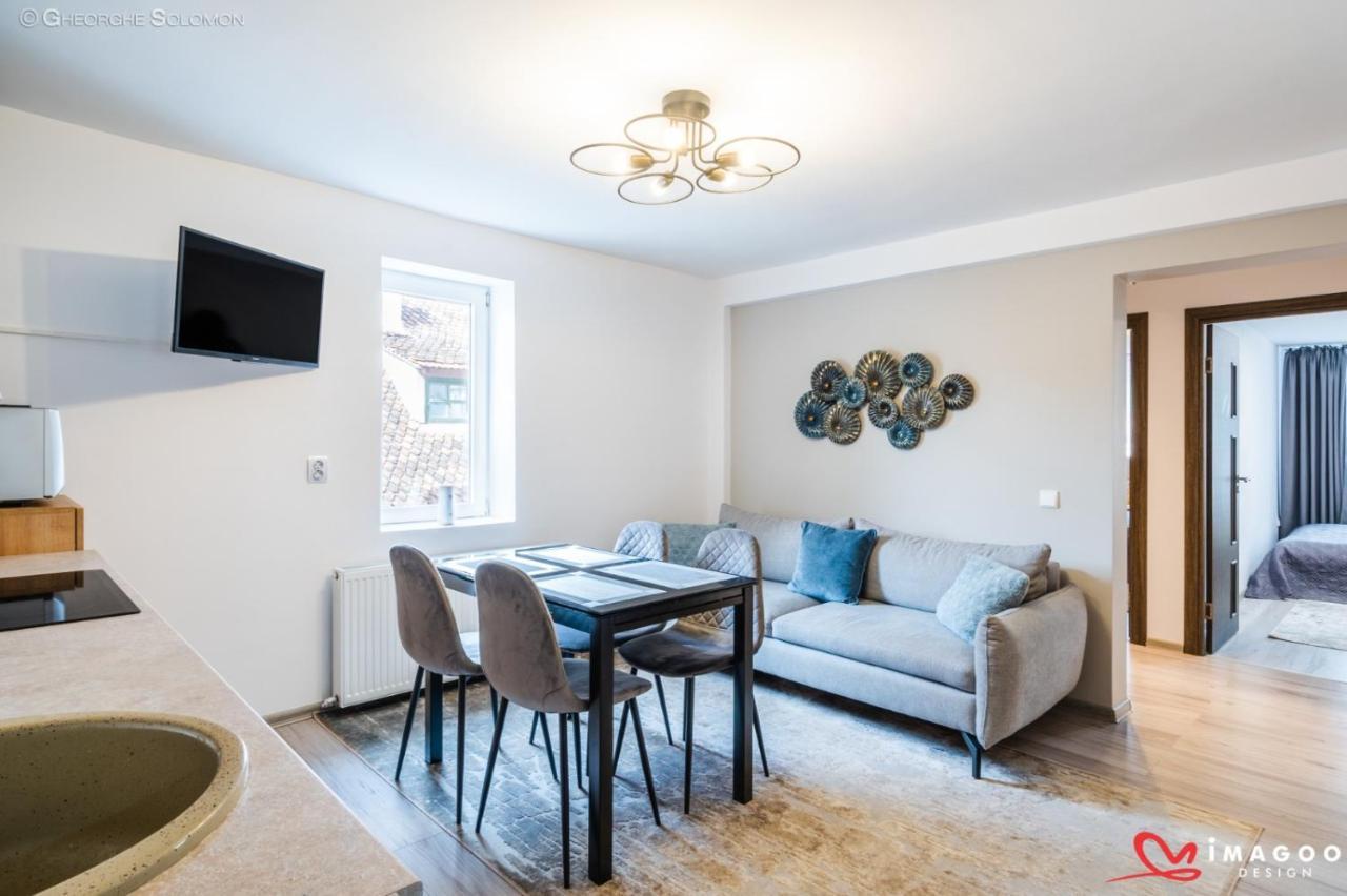 Long Street Apartment *